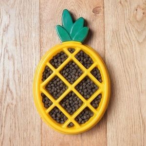 Slow feeder pineapple bowls - never used